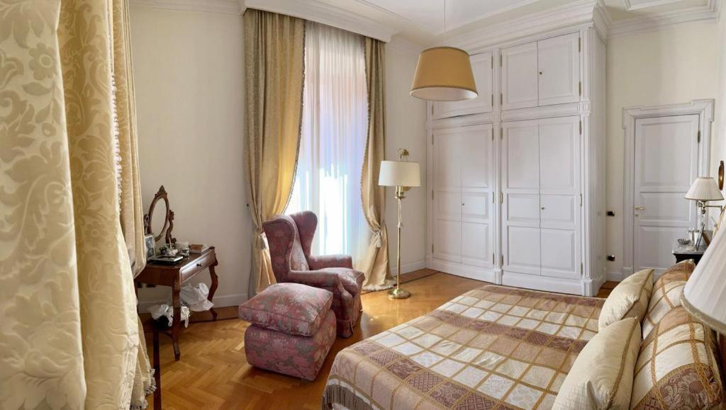 Roman Holidays Boutique 外观 照片